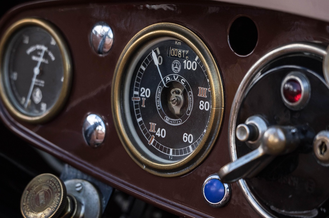 Wie Sie hochwertige Ersatzteile für Mercedes Oldtimer finden – Tipps für Liebhaber klassischer Mercedes-Fahrzeuge